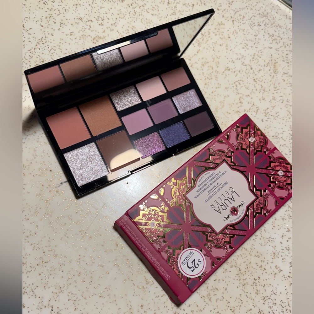 Laura geller
9 MULTI-FINISH EYESHADOWS,
2 BLUSHES, 1 BRONZER,
1 highlighter